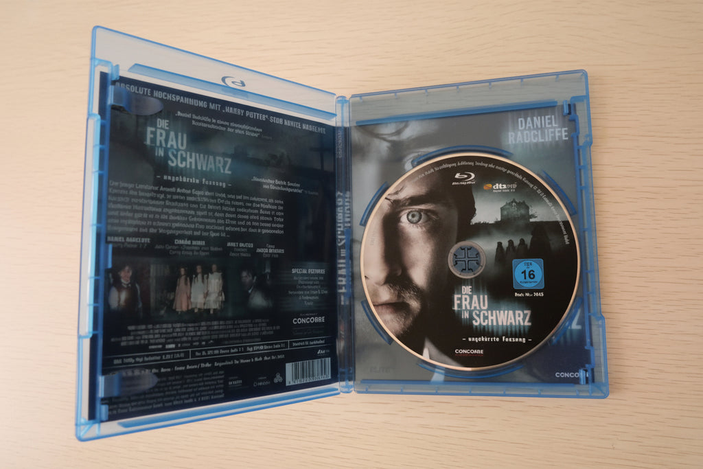 The Woman in Black (Blu-ray) – Amaray, Used